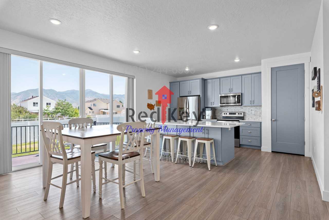 605 E Kings Lndg - Photo 5 of 31