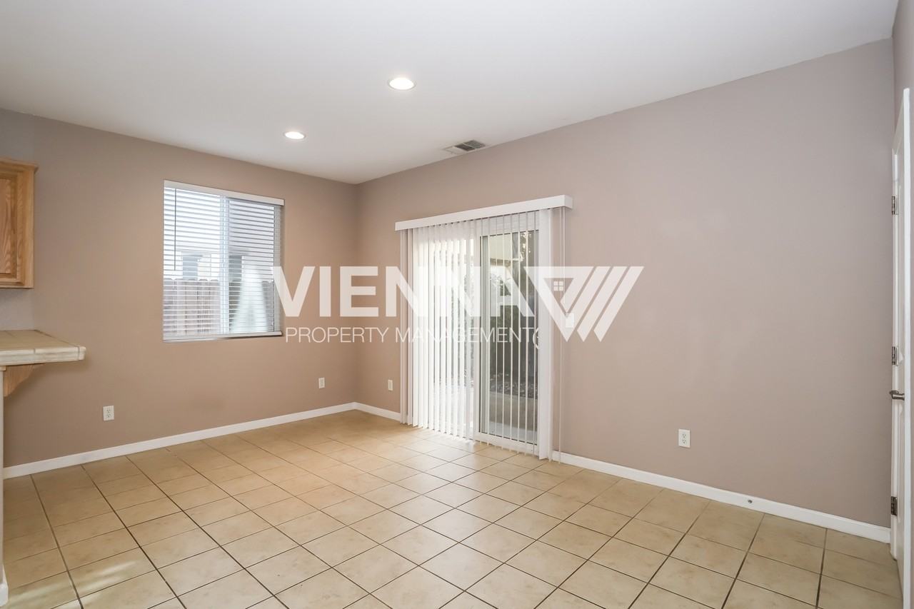 3623 El Dala Lane - Photo 4 of 15