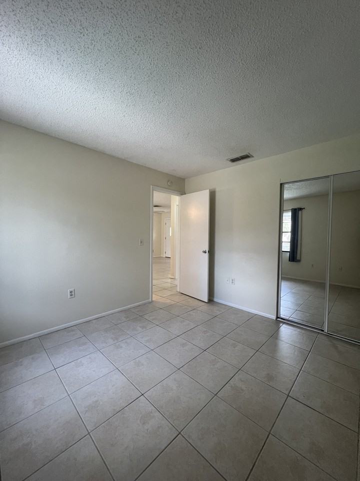 12017 Eldron St - Photo 5 of 12