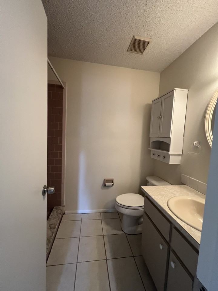 12017 Eldron St - Photo 6 of 12