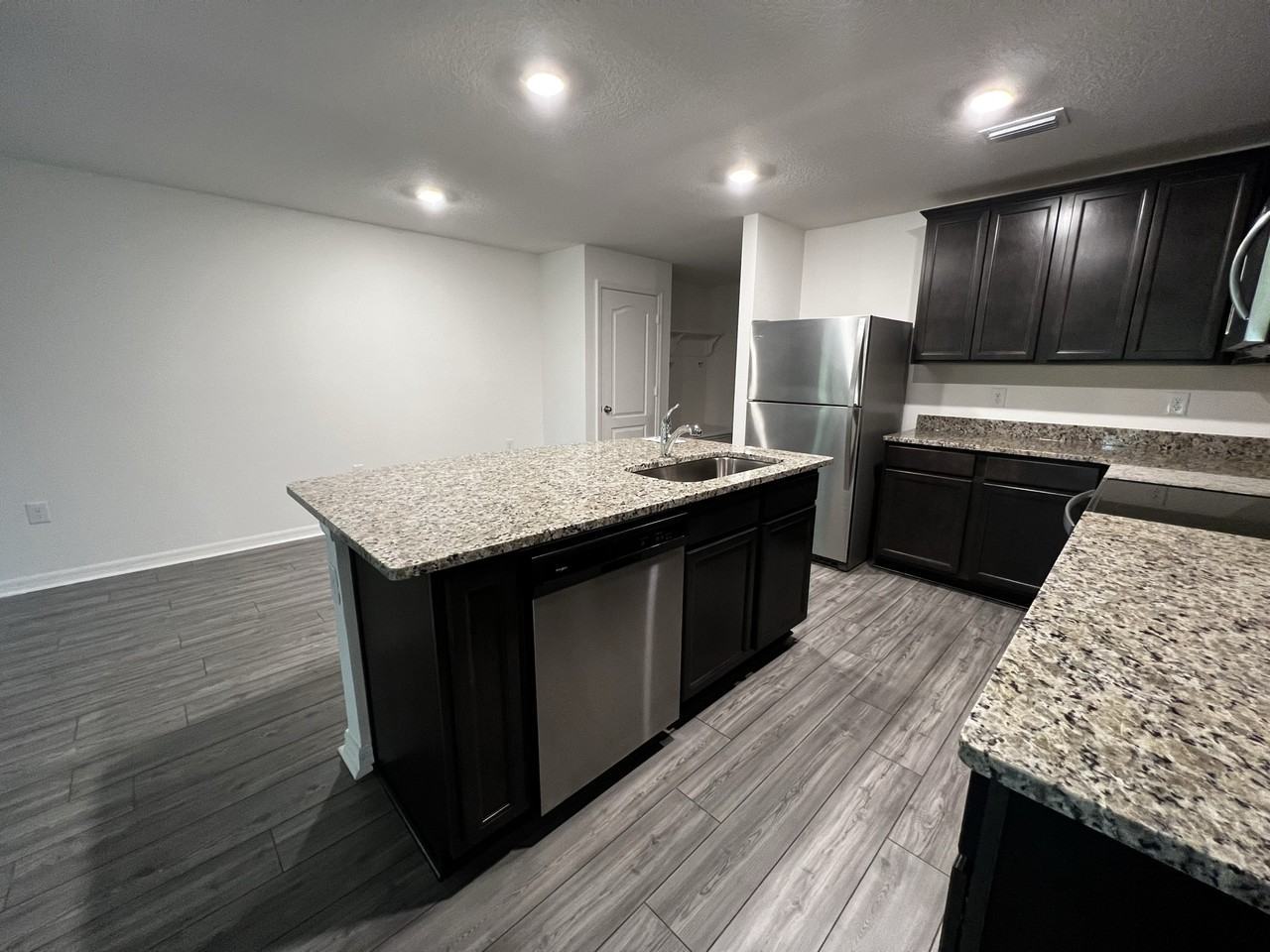 8917 Southern Charm Cir - Photo 7 of 20