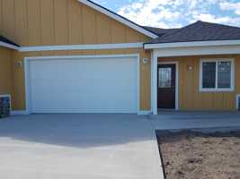 featured image of 812 Foxglove Dr