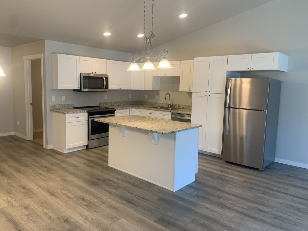 812 Foxglove Drive - Photo 2 of 16