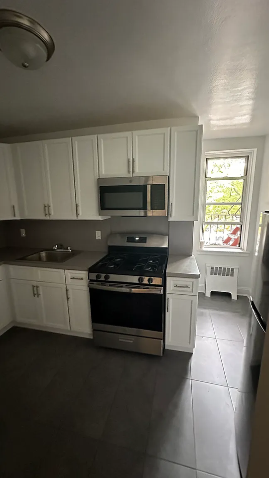 14336 Barclay Ave - Photo 2 of 5