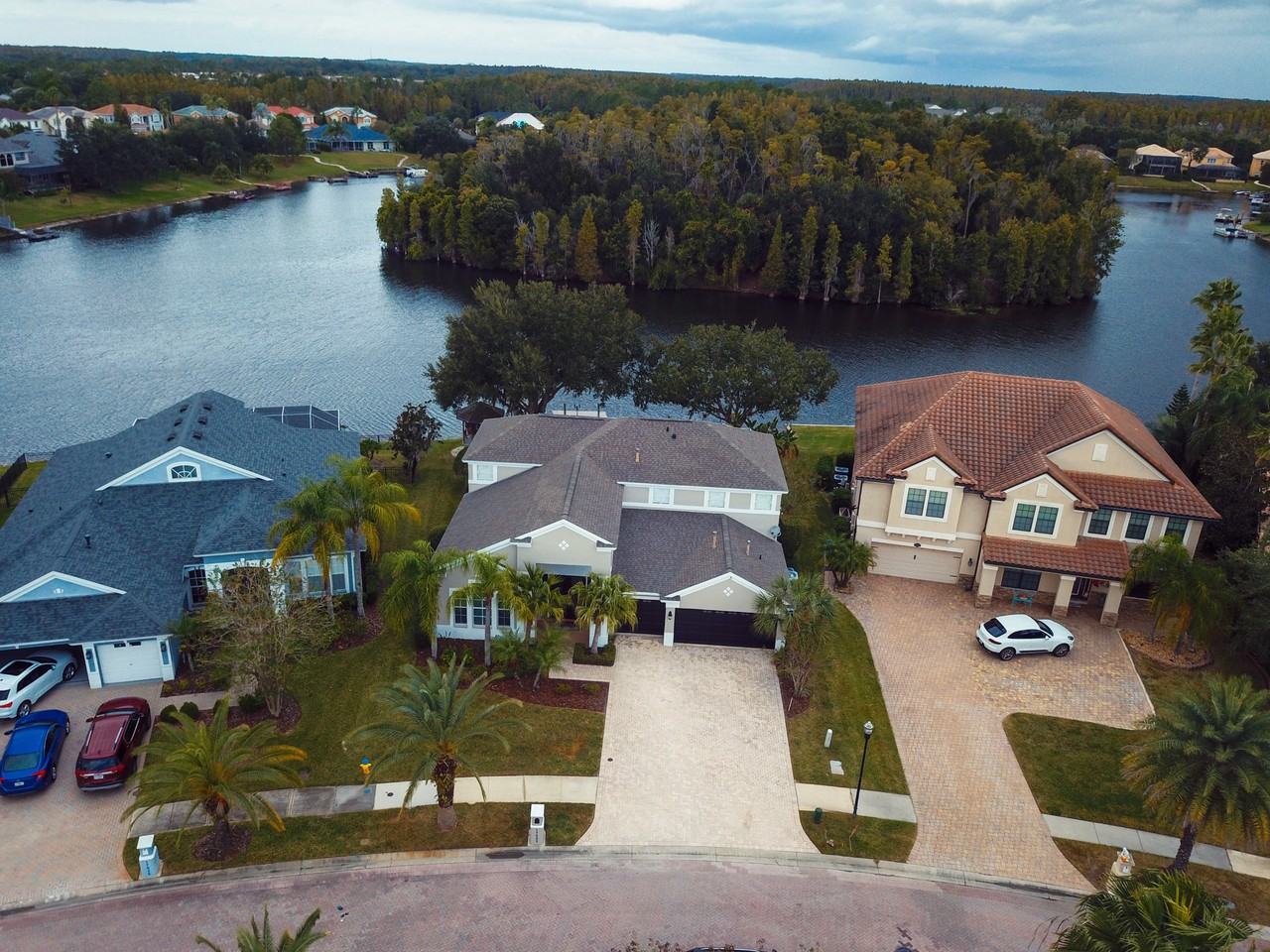 17933 Bahama Isle Cir - Photo 3 of 43