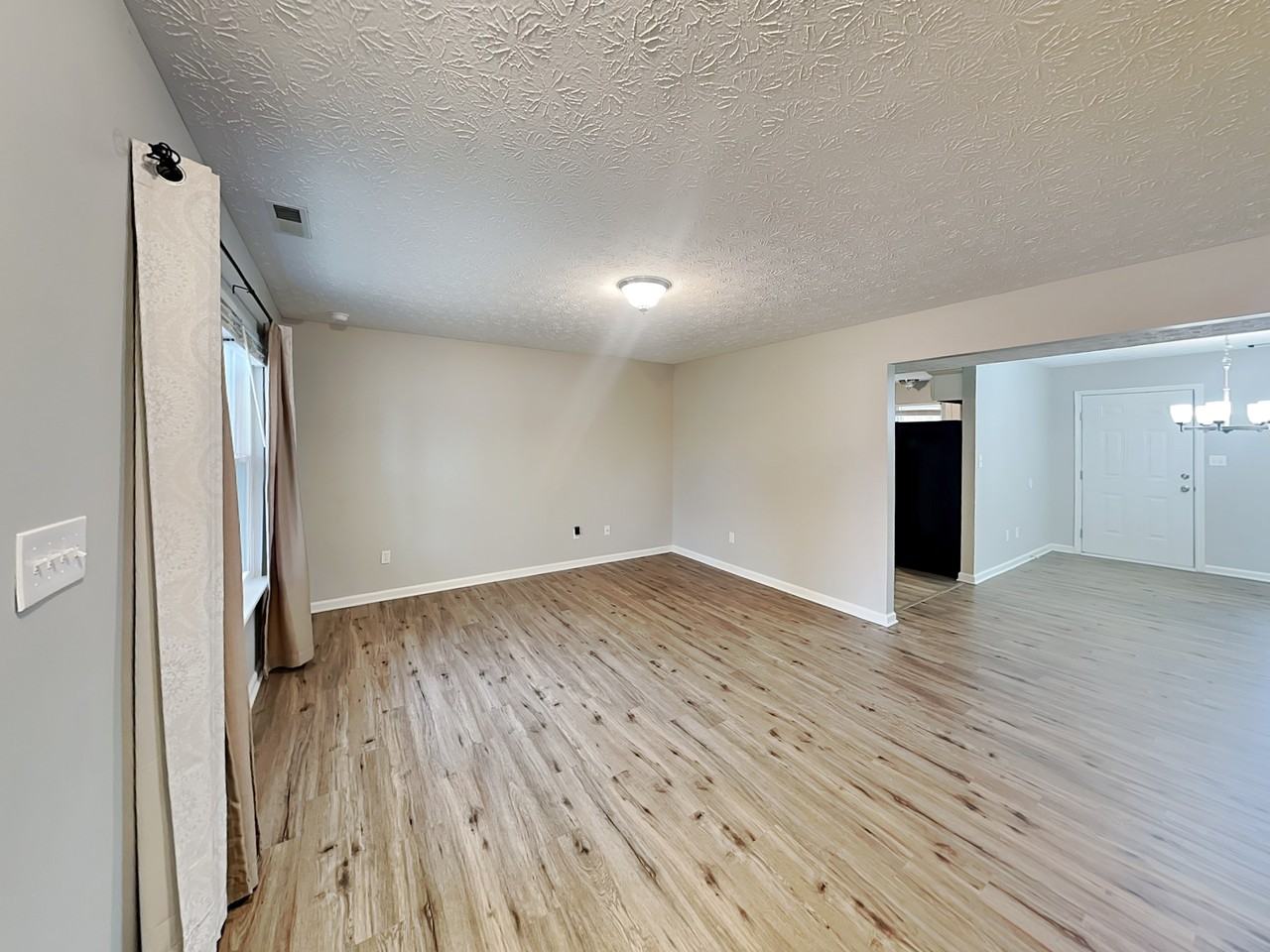 11106 Waterfield Ln - Photo 2 of 17