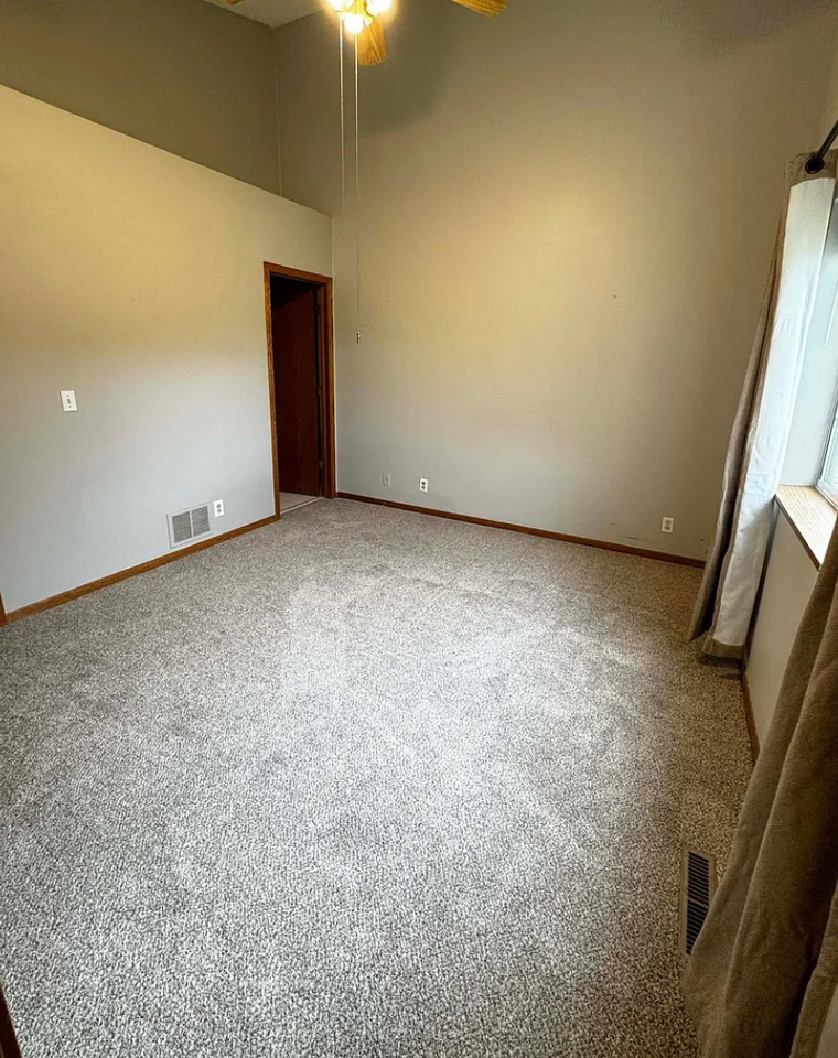 1900 Shenandoah Ct - Photo 5 of 11