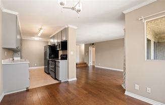 277 Pleasant St - Photo 1 of 1