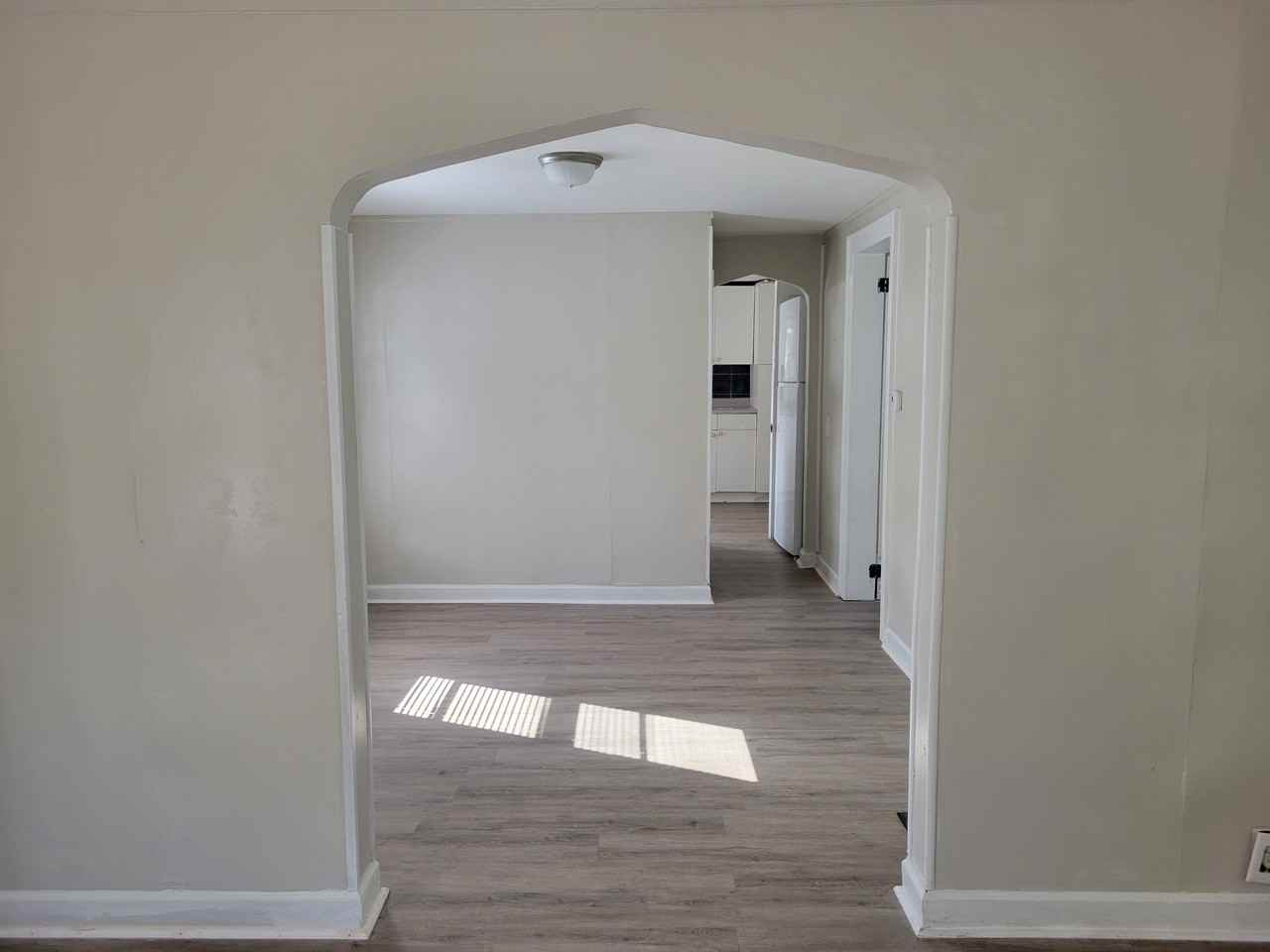 479 N Eureka Ave - Photo 2 of 12