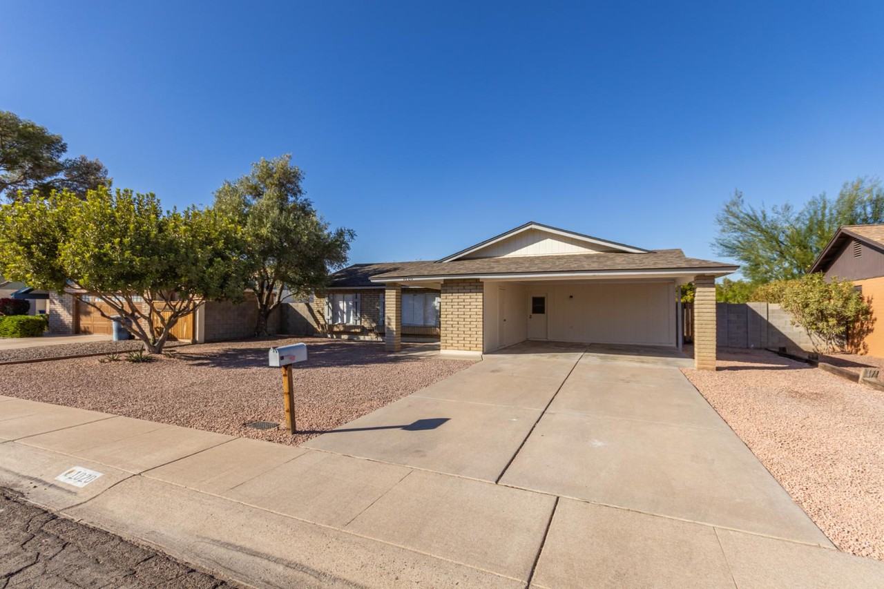 1020 W Santa Cruz Dr - Photo 2 of 20