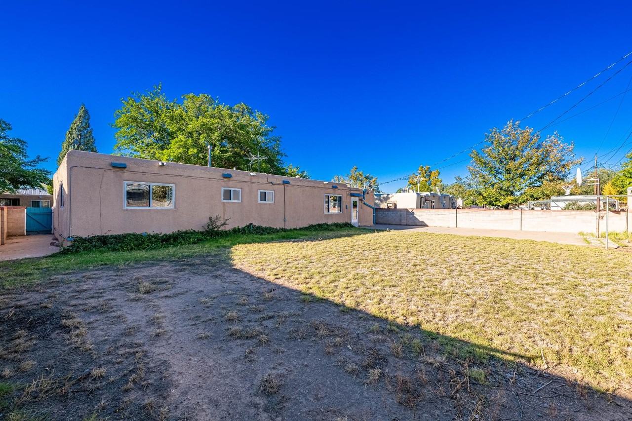 1321 Delamar Avenue Northwest - Photo 7 of 20