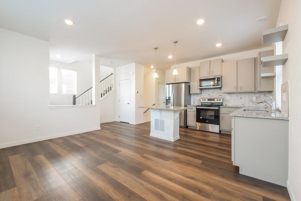 4755 Tower Dr - Photo 7 of 18