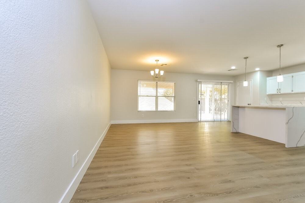 785 Beach Park Street - Photo 4 of 16