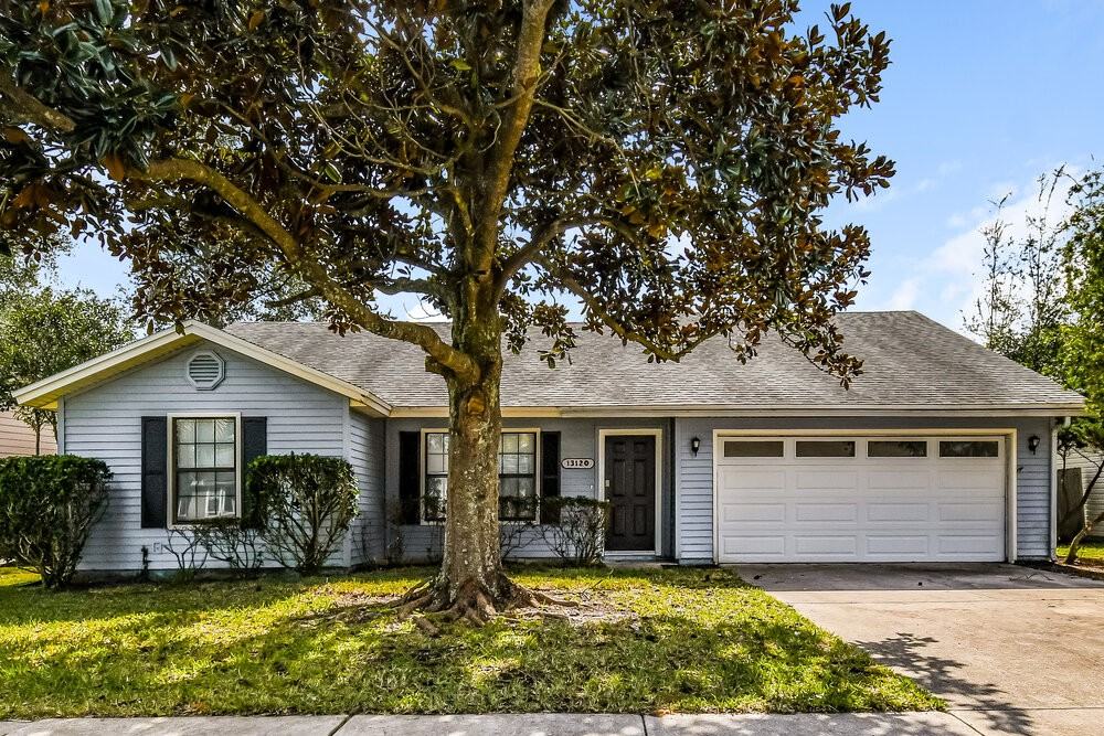 13120 Leatherleaf Drive South