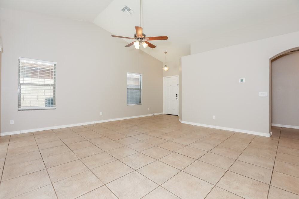 1977 Vineyard Plains Drive - Photo 5 of 16