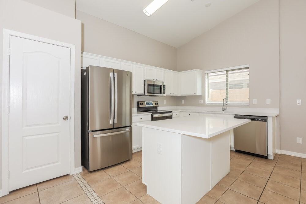 1977 Vineyard Plains Drive - Photo 7 of 16