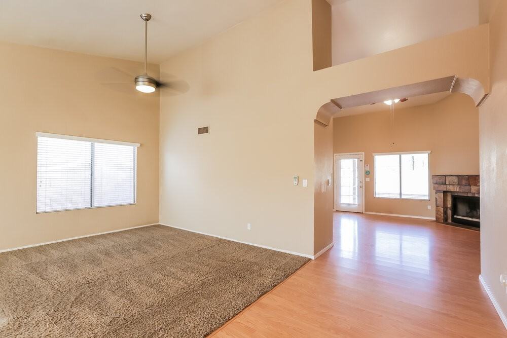 544 West Laredo Avenue - Photo 5 of 16