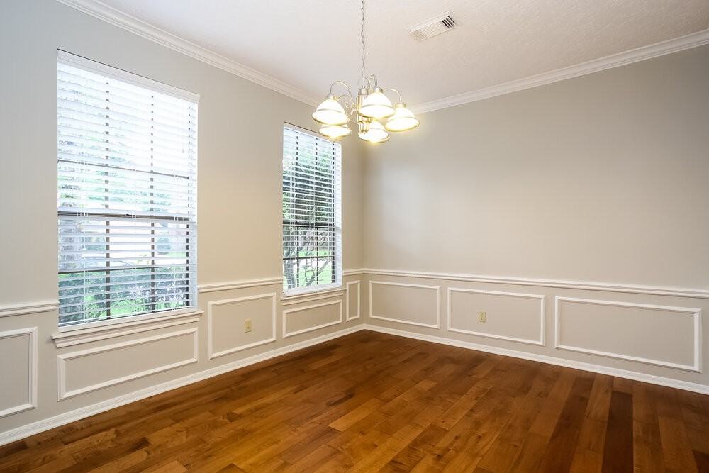 5111 Natural Bridge Dr - Photo 5 of 17