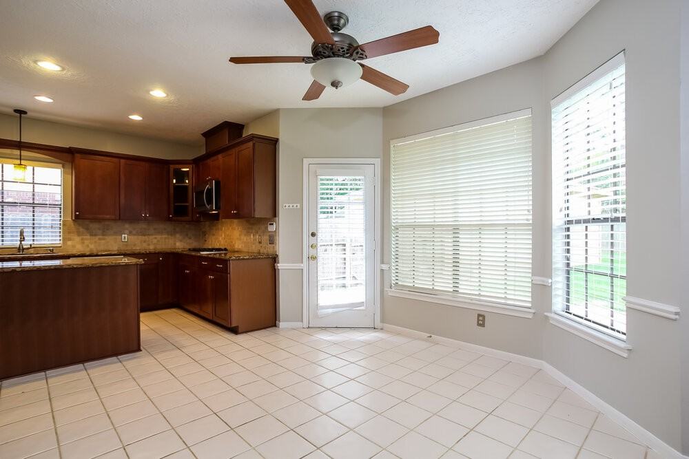 5111 Natural Bridge Dr - Photo 6 of 17