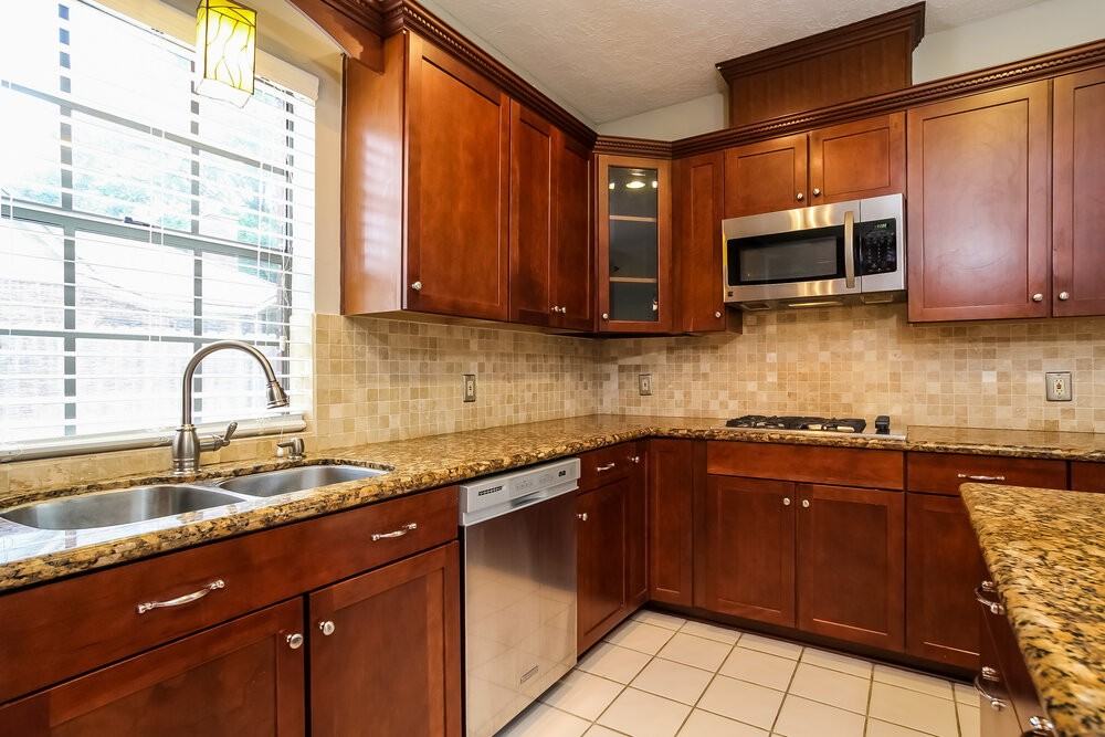 5111 Natural Bridge Dr - Photo 7 of 17