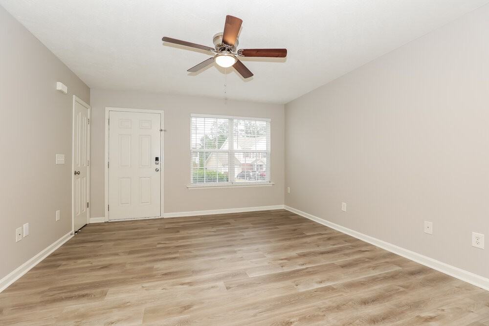 1412 Priestshore Bay - Photo 4 of 17