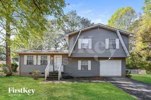 featured image of 3746 Lavilla Dr