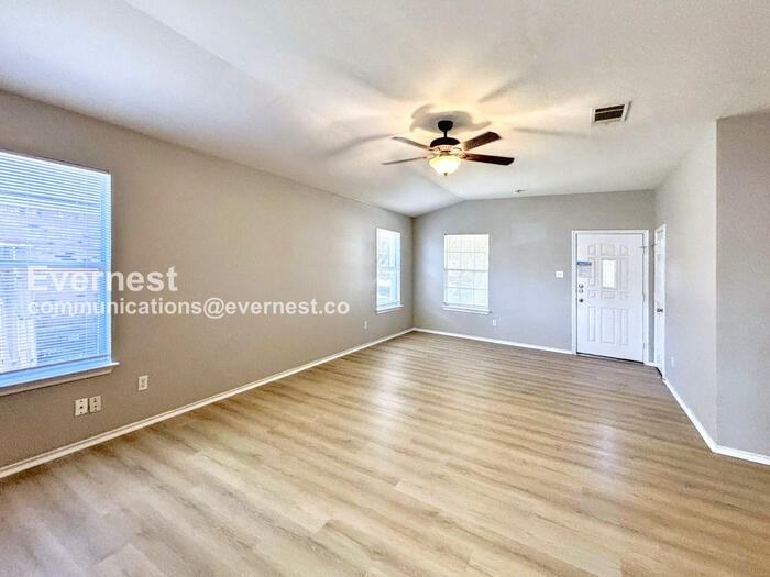 306 Mossy Rock Dr - Photo 7 of 23