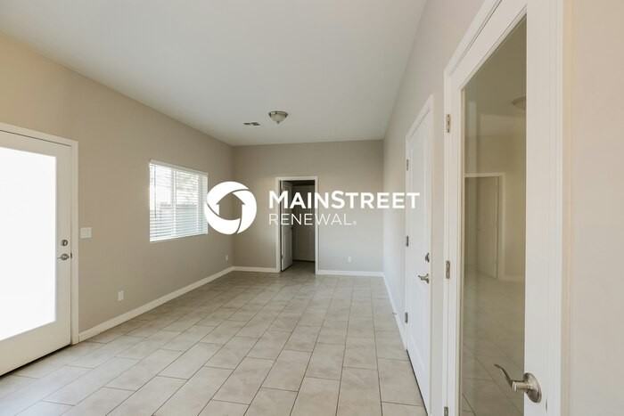 2000 N 36th St #12 - Photo 4 of 17