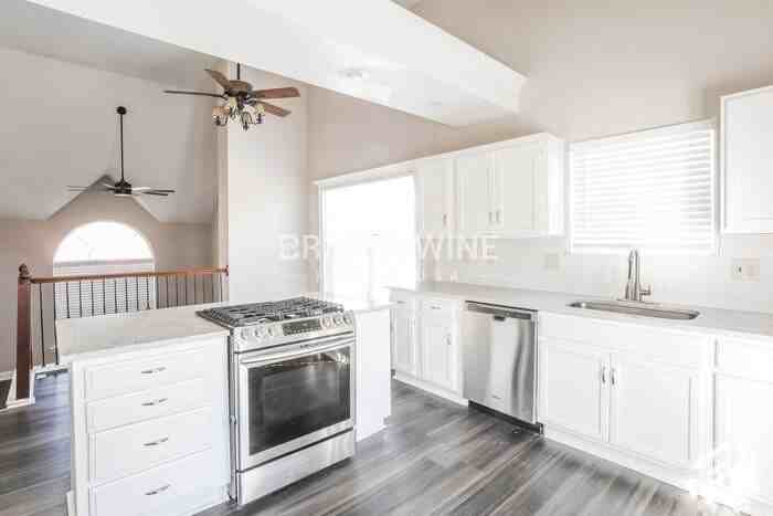 18709 E 10th Terrace Ct N - Photo 6 of 19