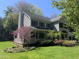 featured image of 8 Amanda Ct