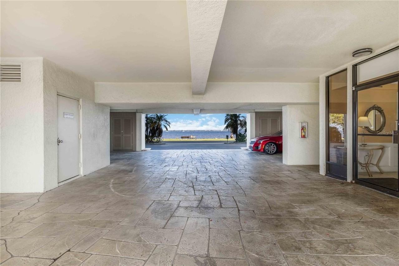 1500 Park Beach Cir Apt 6c - Photo 4 of 50