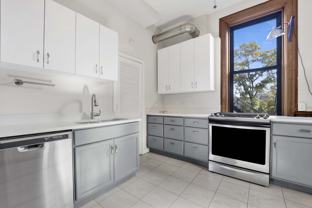 825 West Armitage Avenue/1967 North Dayton Street - Photo 1 of 1