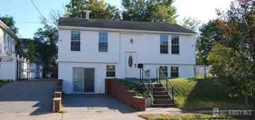 featured image of 229 Monroe St