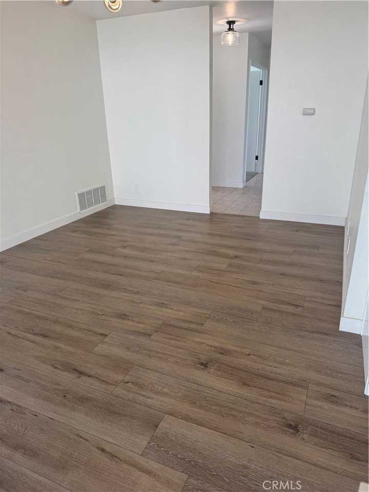 20157 Mckay Dr - Photo 2 of 15