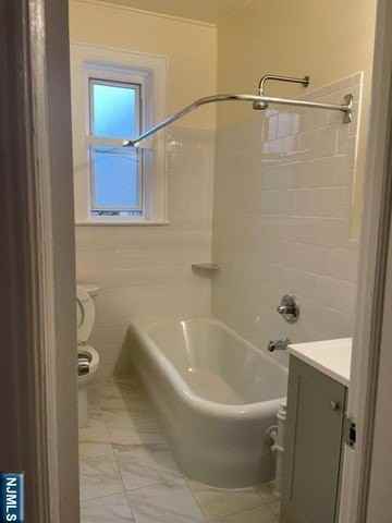 222 Christie St Apt 4e - Photo 6 of 9