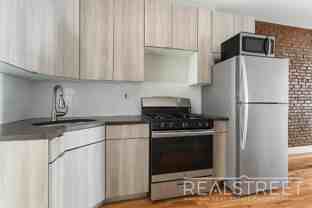 388 Woodbine St #1R - Photo 1 of 1