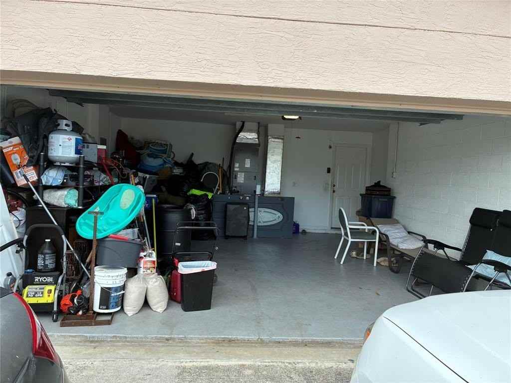 602 Sw Kenyoun St - Photo 7 of 10