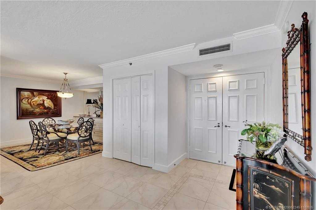 500 Ocean Dr Apt W11 #W11 - Photo 2 of 50