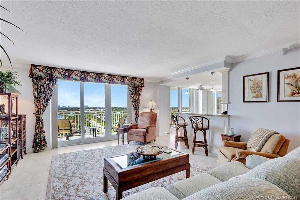 500 Ocean Dr Apt W11 #W11 - Photo 4 of 50