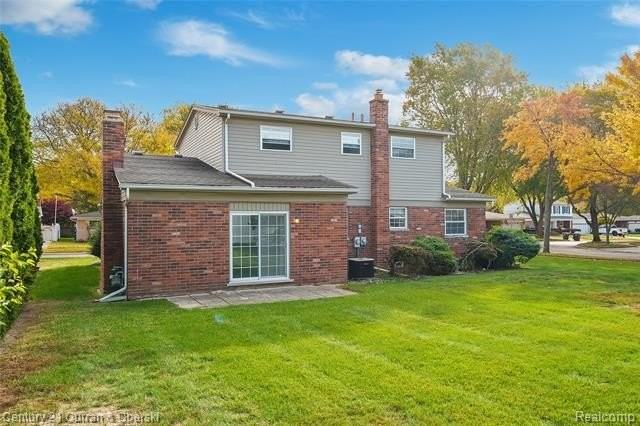 10068 Cherokee St - Photo 4 of 36