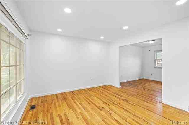 10068 Cherokee St - Photo 7 of 36