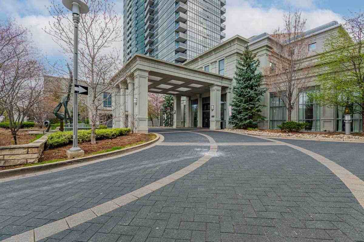 15 Greenview Avenue - Photo 3 of 19