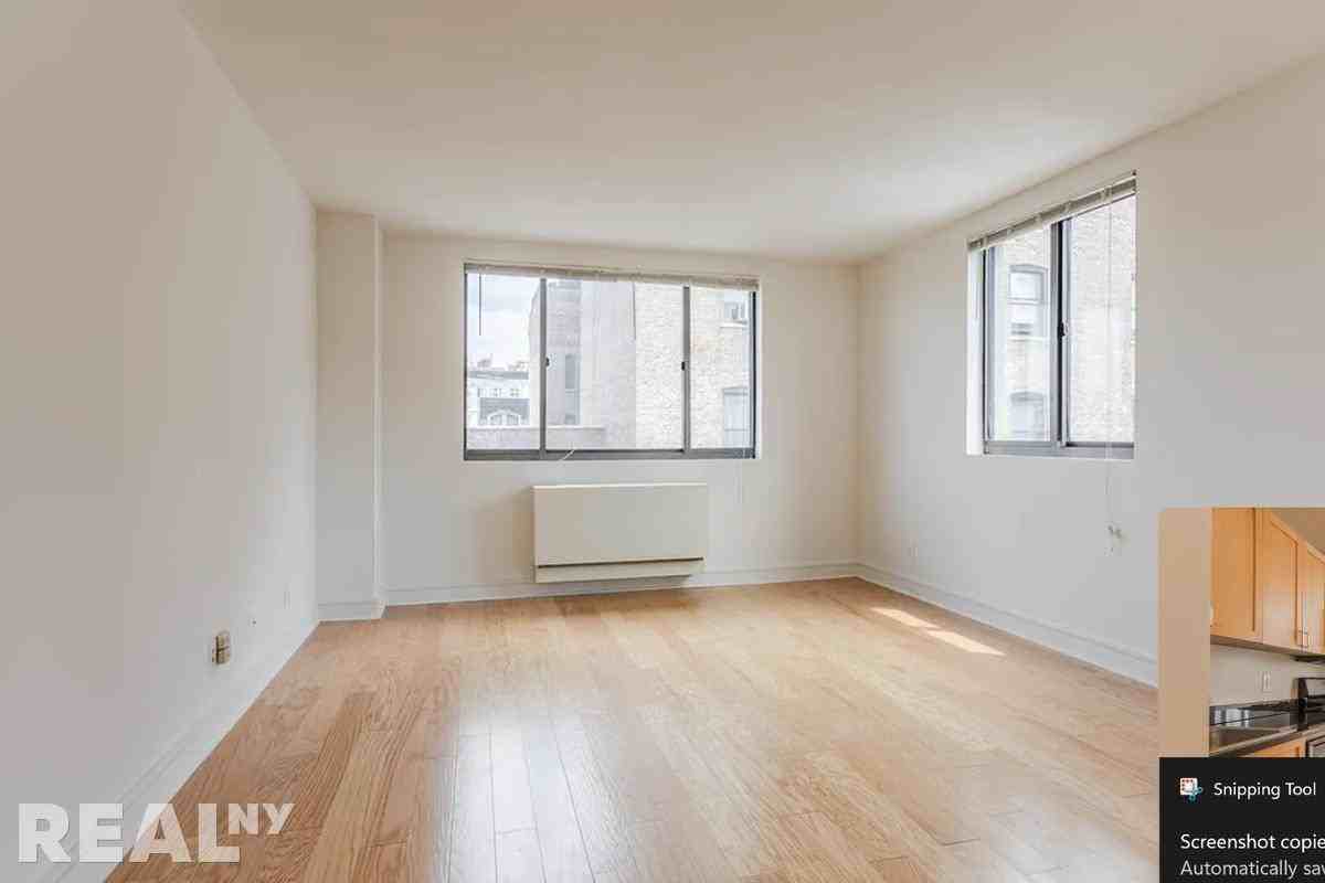 W 96th St #902 - Photo 2 of 7