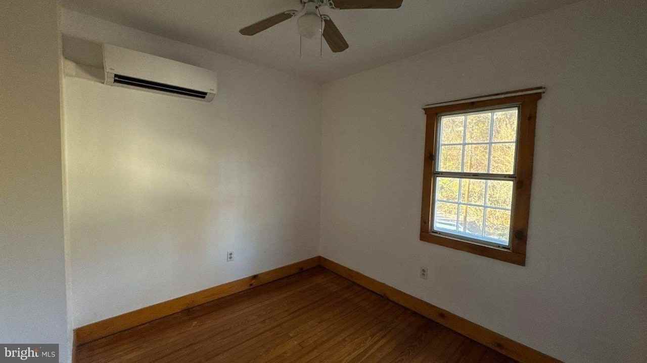 8492 Frederick Rd - Photo 7 of 12