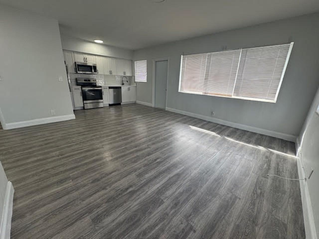 6877 Abbott Ave Miami Beach, FL 33141 - Photo 4 of 7