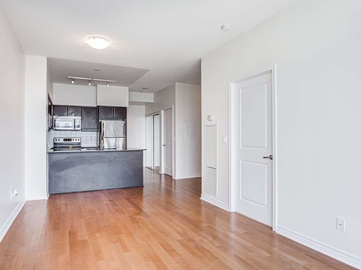 2885 Bayview Avenue - Photo 2 of 21