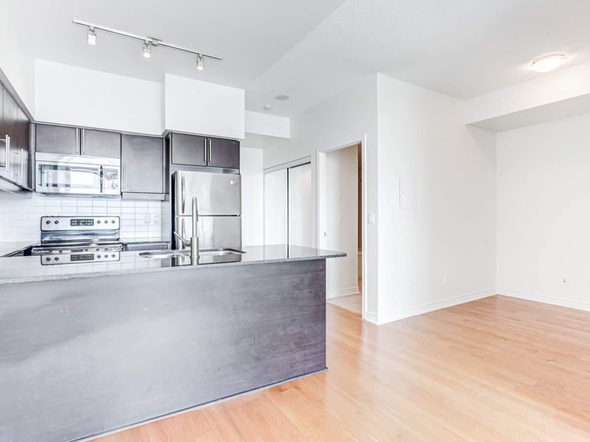 2885 Bayview Avenue - Photo 4 of 21