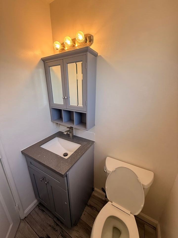 1023 Osage Ave - Photo 3 of 7