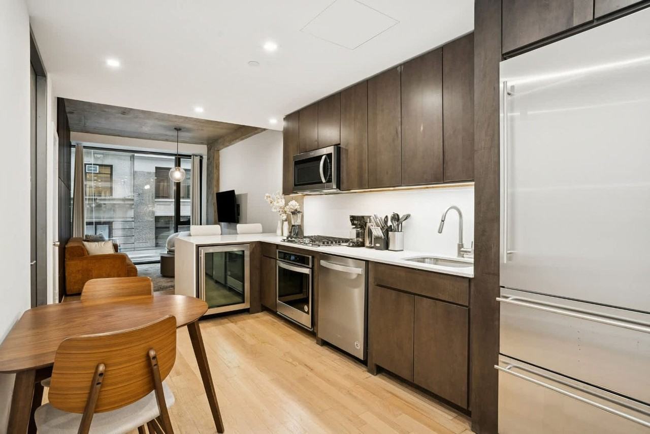 132 W 26th St #1335206P - Photo 3 of 10