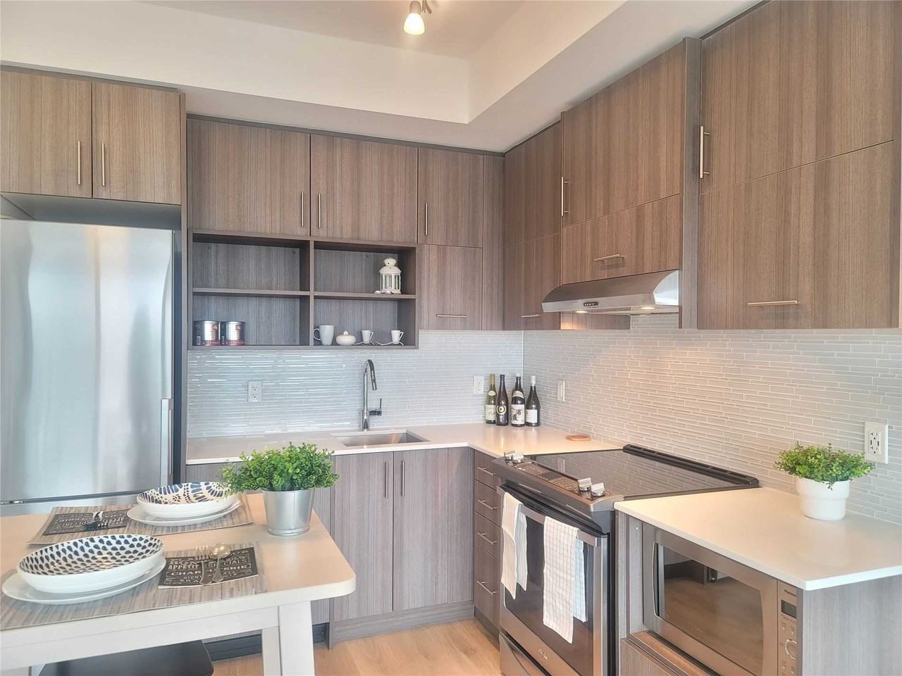 128 Fairview Mall Drive - Photo 6 of 16